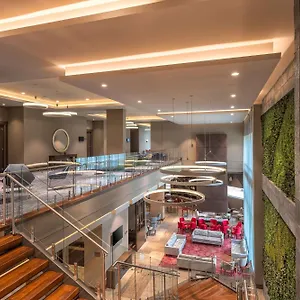 4* Отель Hilton Garden Airport